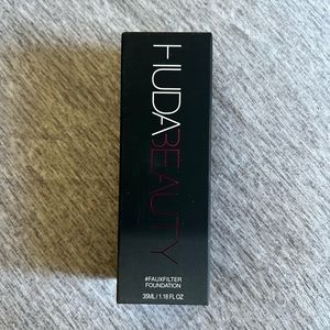 HUDA BEAUTY #FauxFilter Luminous Matte Foundation